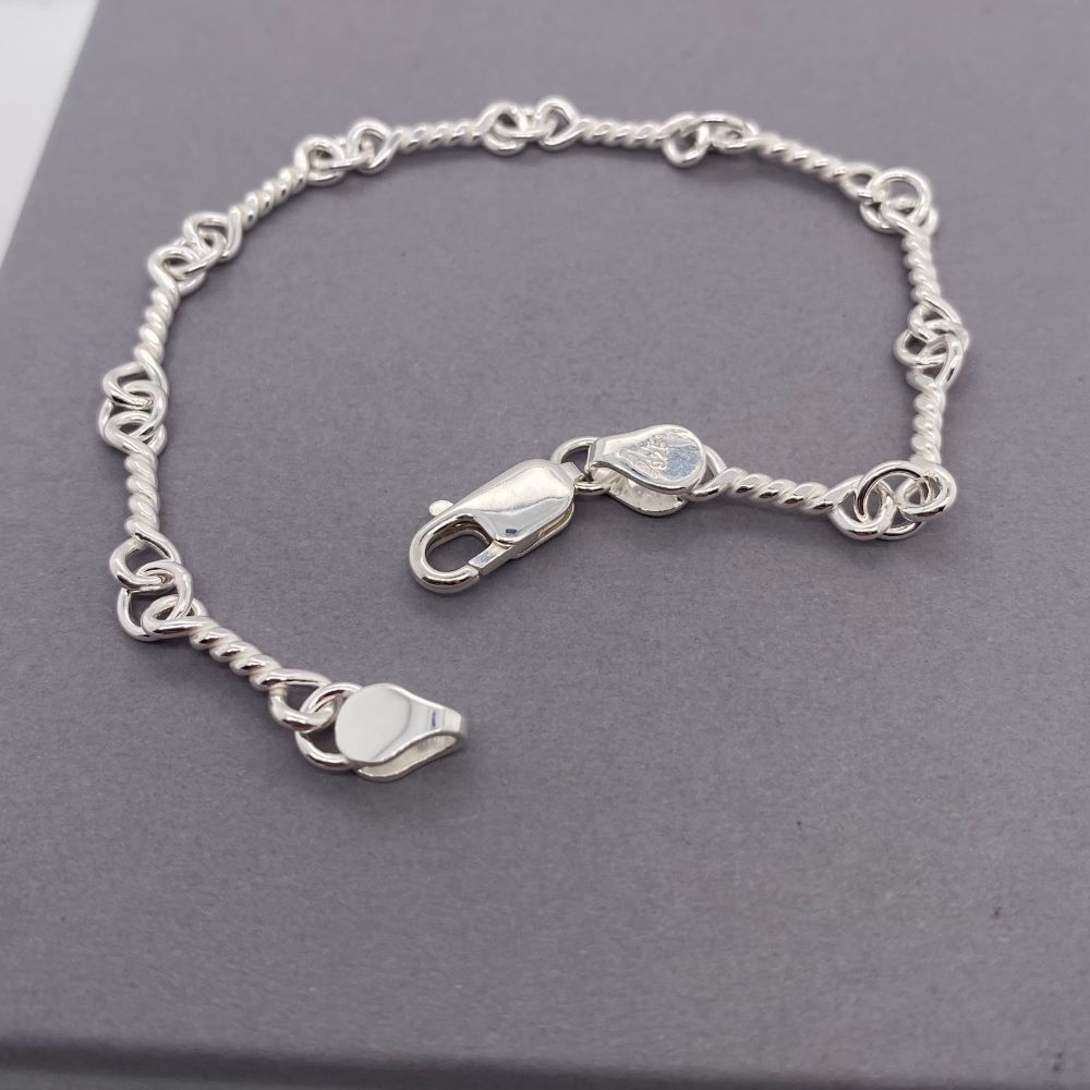 7.5 Sweetheart Locket Bracelet in Sterling Silver