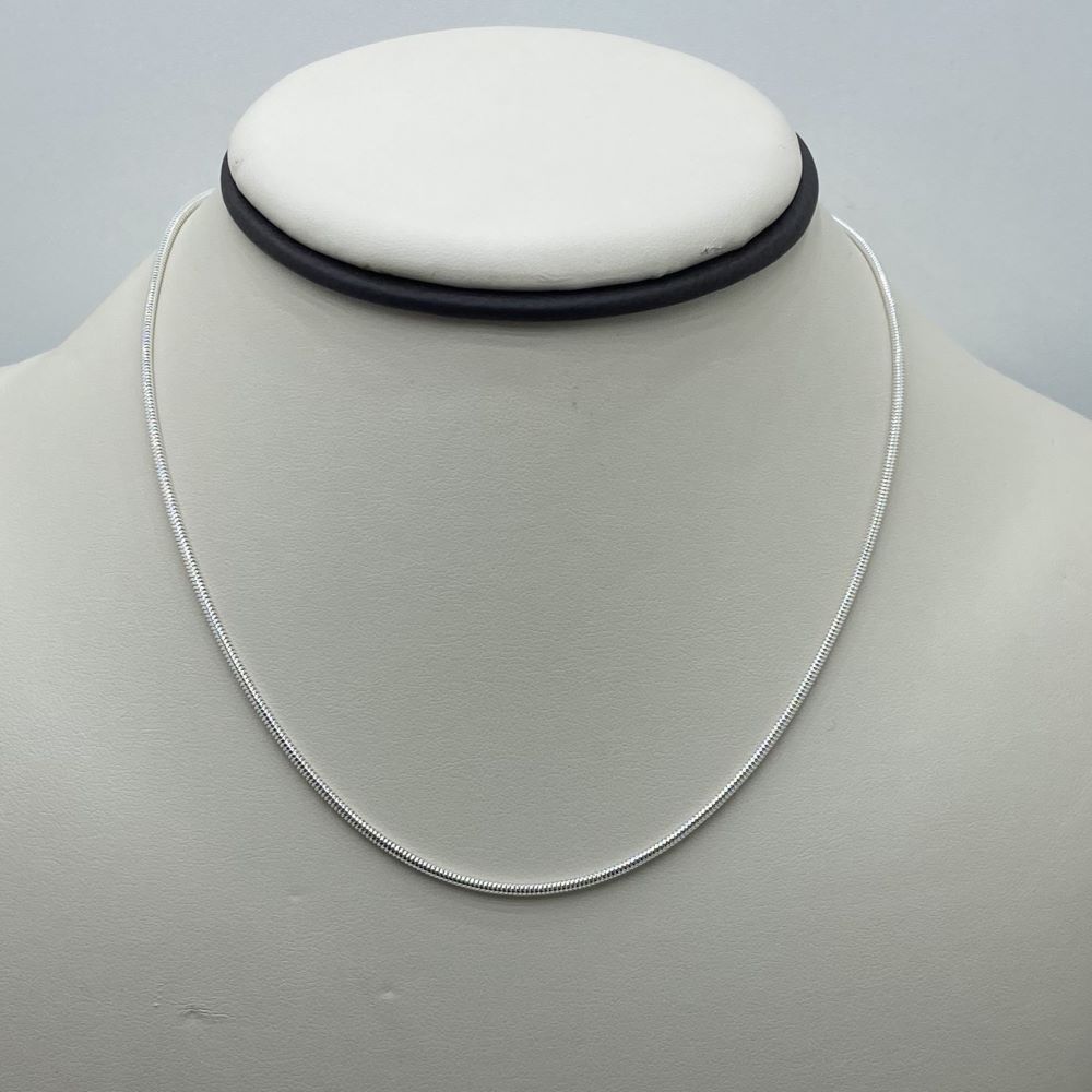 Choosing the Right Necklace Length - The Loupe - Shane Co.